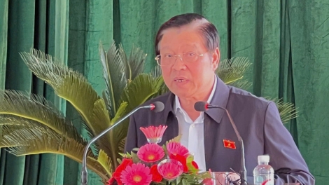 Kruanh ban Nội chính Trung ương Phan Đình Trạc mâp cử tri xã Ka Đơn, nkuâl Đơn Dương