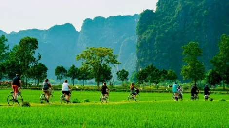 Lòt nhơl tơir- gùng lòt  bơh bơta rơngoh rơngăc mờ geh kơnòl mpồl bơtiàn dê 