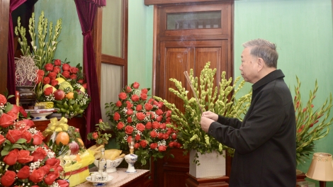 Tổng Bí thư Tô Lâm sŏh plang nhang ƀlŏk hơdơ̆r kơ Ƀok Hô tơ̆ Hnam 67