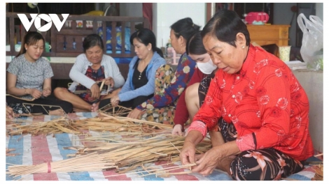 បណ្តាលទ្ធផលវិជ្ជមានក្នុងការងារកាត់បន្ថយភាពក្រីក្រដោយចីរភាពនៅខេត្តសុកត្រាំង