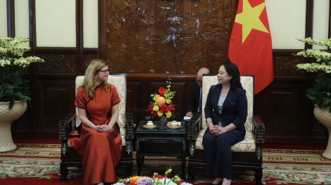 Kơ iĕng Kơdră chĕp pơgơ̆r Teh đak Võ Thị Ánh Xuân sơng pơma dơnuh hăm kơdră tang măt UNICEF tơ̆ Việt Nam