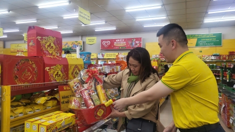 Dak Lak hên hĭn tơmeăm Têt, yă tê tơniăn