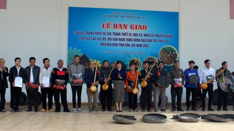 Đak Lăk asong chĭng chêng, hơbăn ao tanh ăn khul joh ayŏ kơdŏ suang tơring kon kông 