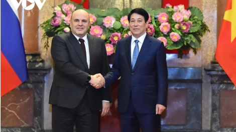 Khua lăn čar Lương Cường drông Khua knŭk kna Russia