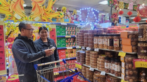 Dak Lăk hơmâo tơket tơkeng gơnam Tê̆t, nua hơđong