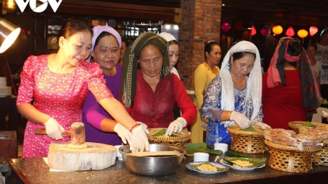 KAYA MBANG HUAK DI URANG CAM DUI TAKAI TUAI DAMUAI 