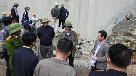 ‘Mâi mơnhông tơdroăng xía vâ 3 ngế hlâ ƀă 2 ngế hía a hngêi kơmăi on tơhrik Đăk Mi 1