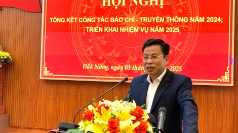 Dak Nông mơgêi tơdroăng cheăng chêh hlá tơbeăng ƀă diâp pri Búa Liềm vàng hơnăm 2024