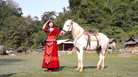 "Làng nguyên thủy" Hang Táu - điểm sáng phát triển du lịch của đồng bào Mông ở Sơn La