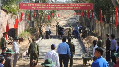 Kon Tum hrơ̆ch bơ̆ jang vang pơjing tơring tơrang ‘nao păng tơring kơdrâm rơgei