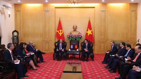 Ơi Nguyễn Xuân Thắng tŭ jum hăng mă bruă hăng Khua anih jưh pơ ala kơ Cuba ƀơi Việt Nam