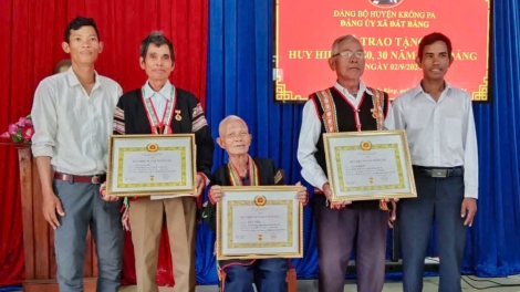 Lăp  pơ-ư ang sa čô mơnuih ping gha ƀơi Gia Lai arăng iâu anăn plơi