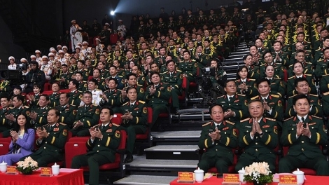 Vă jê̆ pơgơ̆r Hop akŏm pơma dơnuh khoa hok tơbăt 50 sơnăm Jơnei rơngei Tây Nguyên