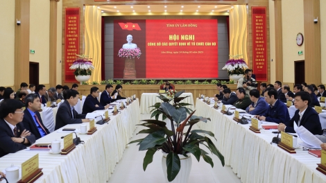 Càr Lâm Đồng tơn jơh lơh broă 10 mpồl đảng, crơng gơs pa 2 đảng ƀộ