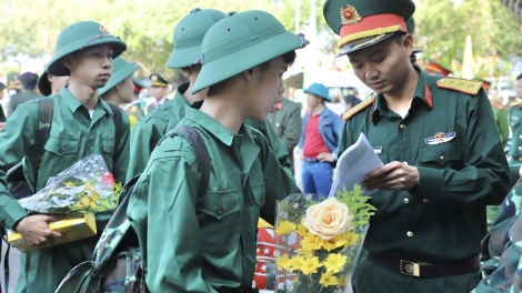 Hâi leh lăm pro lêng a Tây Nguyên po tung tơdroăng sôk ro krip krih, hơniâp ro ƀă tơniăn 