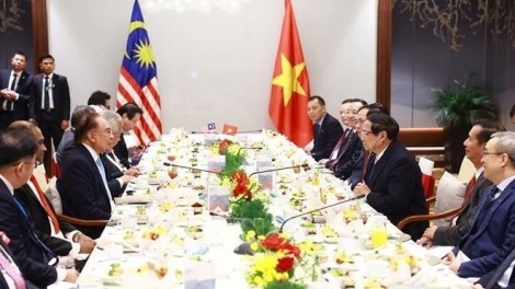 Thủ tướng Teh đak Phạm Minh Chính bơ̆ jang hăm Thủ tướng Malaysia