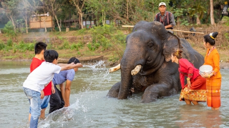 Lu tour hiu čhưn ênguê jăk hlăm knăm mơak kphê Ƀuôn Ama Thuôt tal 9