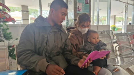 Ji siăk duh hao, nuĭh ƀon lan Gia Lai dŭt n’hâm chuh vaccine njrăng n’gang