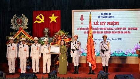 Kơ-iăng khua mir sir yă Võ Thị Ánh Xuân jao miđai blah dưi mrô tlâo brơi Trung đoàn 375