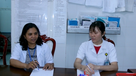 Ngế kơdrâi ƀok thái pơkeăng hdroâng Khmer hâk vâ ƀă cheăng, tâi hiâm mơno ƀă mâu ngế châi tamo kơtiê, mâu ngế ki ôh tá ai kơbố roăng răk