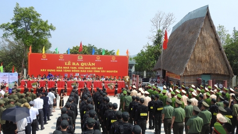 Ƀộ Kwang àng dong kờl càr Kon Tum 84 tơmàn đong nàng tơn jơh hìu ing, hìu ồm sèt ñhăt dà mìu   