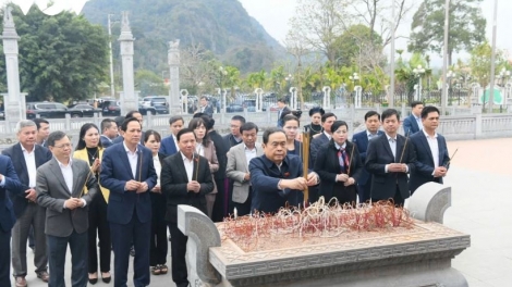 Củ tịc Quôk hội ồng Trần Thanh Mẫn chu ñàng tàm ală Tiah rềl lời wơl kah yau tàm Tuyên Quang 