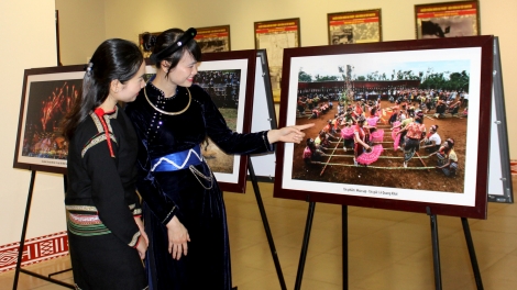 Sơnđờm mut lơh dơ̆ ràng tơlik Dăk Lăk- 50 nam bơt bơtàu mờ bơtàu tơnguh 