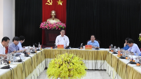 Khul dăr hơlen đơ̆ng Anih tơm Chinh trĭ bơ̆jang hăm Khul kơdră chĕp kơ̆l Đảng kơ Anih vei lăng kon pơlei dêh char Kon Tum