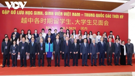 ពត៌មាន​ម៉ោង៦