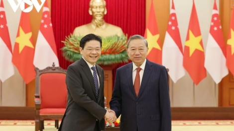 Tổng Bí thư Tô Lâm sơng pơma dơnuh hăm Thủ tướng Cộng hòa Singapore Lawrence Wong