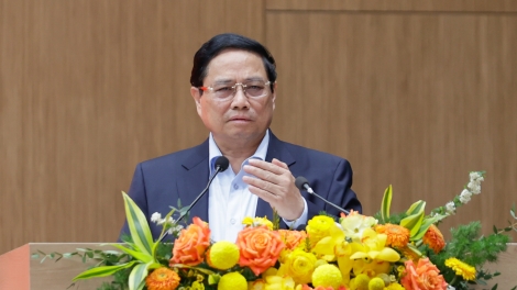 Thủ tướng Phạm Minh Chính pơma đam hăm Thủ tướng Singapore Lawrence Wong