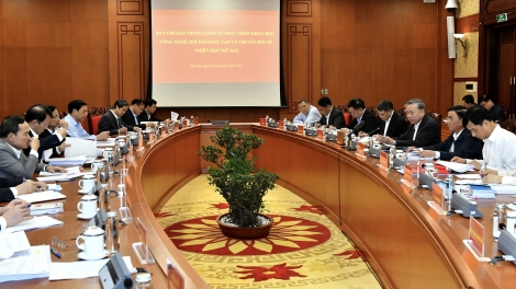 Tổng Bí thứ Tô Lâm ƀư tơm rơh rƀŭn mpeh hun hao Khoa học công nghệ rgâl mhe mĭn njêng n’hanh rgâl mrô