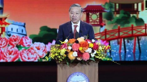 Tổng Bí thư Tô Lâm iung pơma tơ̆ jơ tơƀâp đe hŏk tro, sinh viên Việt Nam - Trung Quốc hŏk pơhrăm tơ̆ teh đak băl lơ̆m rim khei ‘năr”