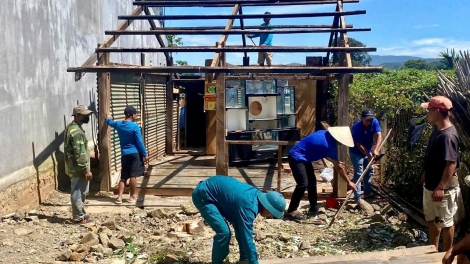 Hlăk ai Lâm Đồng gir run mut hrŏm man pơdong plơi pla phrâo