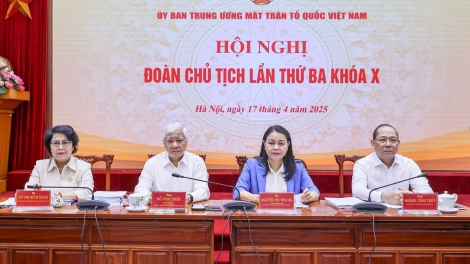 Jơnum Grŭp Khua Jơnun min djop djuai ania mơnuih mơnam dêh čar Việt Nam lok 3 