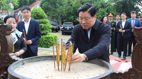 Khua Anôk bruă ngă hră mơar gưl dlông nao čuh brui mngưi ti Knưng bi hdơr Núi Nhạn