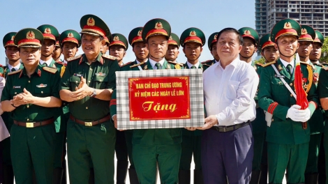 Kăn pơkuâ Pơtâng tối tơdroăng kal Tơnêi têa lăm pôu khu lêng ki prôk mơđah pơtăng lơ 30/4