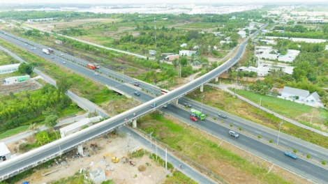 Ù tiah 9 nơm dà dờng “brồ guh” tŭ phan bơna gùng lòt bơtàu tơnguh