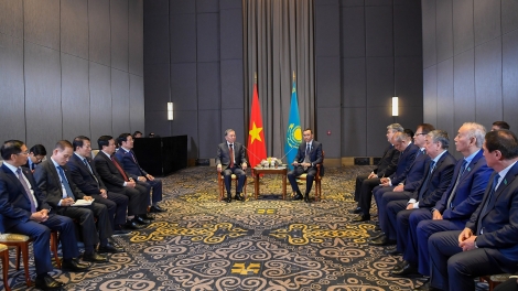 Tổng Ƀí thư ồng Tô Lâm sơnđờm ală broă lơh còp kâp Dà lơgar Kazakhstan 