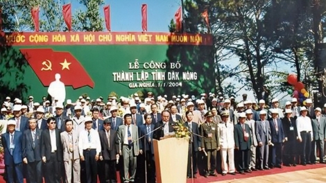 Ƀai 2: Mêa mơnúa a on ing mâu rôh po troăng, pâ ngo