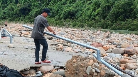 TP.HUẾ: ĐÁC TUH ĐƠƠNG P’LOONG 30 PỢ, QUÁN COH ZR’LỤ DU LỊCH BHƯƠL CR’NOON ÂNG ĐHANUÔR TÀ ÔI