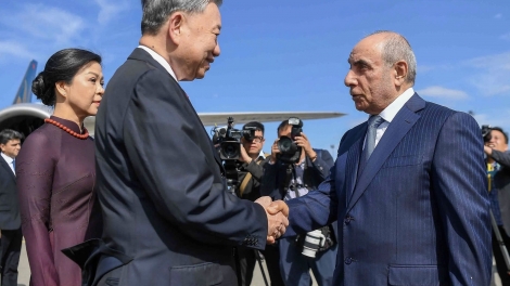 Tổng Ƀí thư ồng Tô Lâm sơn đờm dơ̆ lòt còp kâp dà lơgar tus lơgar Azerbaijan