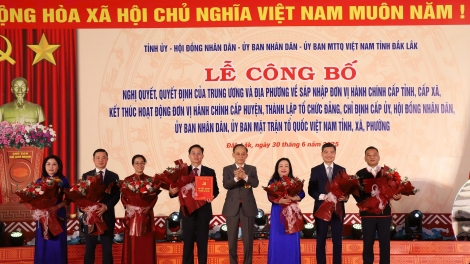 Dăk Lăk - Phú Yên ngan ngồn tơmŭt bal, crơng gơs càr Dăk Lăk pa  