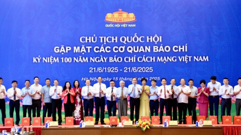Củ tịc Quôk hội ồng Trần Thanh Mẫn đơng lam dơ̆ tơm boh bơr di tơngkah kir sơnrai 100 nam Ngai sră ƀău kac màng Việt Nam