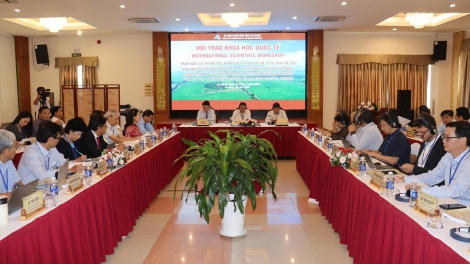 ពត៌មាន​ម៉ោង៦