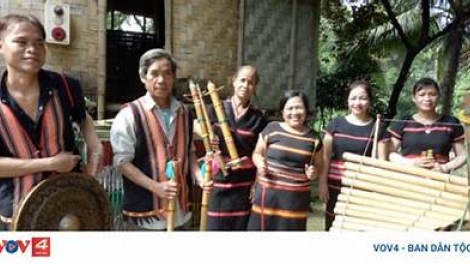 Vi yông ‘nhă kơ ba (Họ mời mình đến)