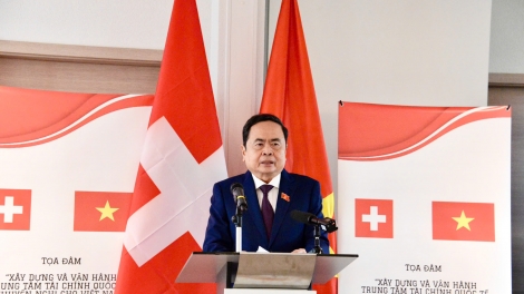 Kruanh Quốc hội Trần Thanh Mẫn râng tâm nchră mpeh nau kan ndâk, leo dŏng ntŭk kan Ntŭk kan tơm prăk lam ntur neh