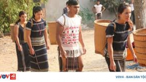 Đơs pơrui sơm bàr