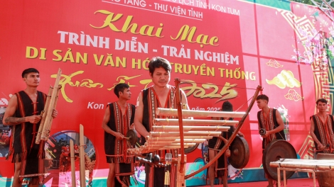 Tơlơi adoh Bahnar "Bơni kơ plơi pla"