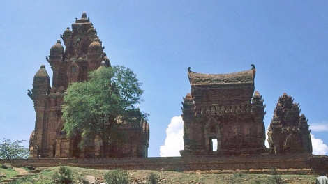 DUAH THAU BAOH PANUAC “CHỈ” DALAM SAP VIET LANG YAU HABAR TUI SAP CAM